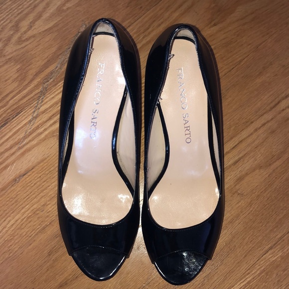 LIKE NEW Franco Sarto patent leather heel - Picture 4 of 4